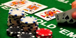 Layar pengaturan taruhan dan garis pembayaran slot Formula 1