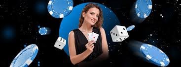 Antarmuka permainan Wolf Gold dengan simbol serigala dan fitur bonus